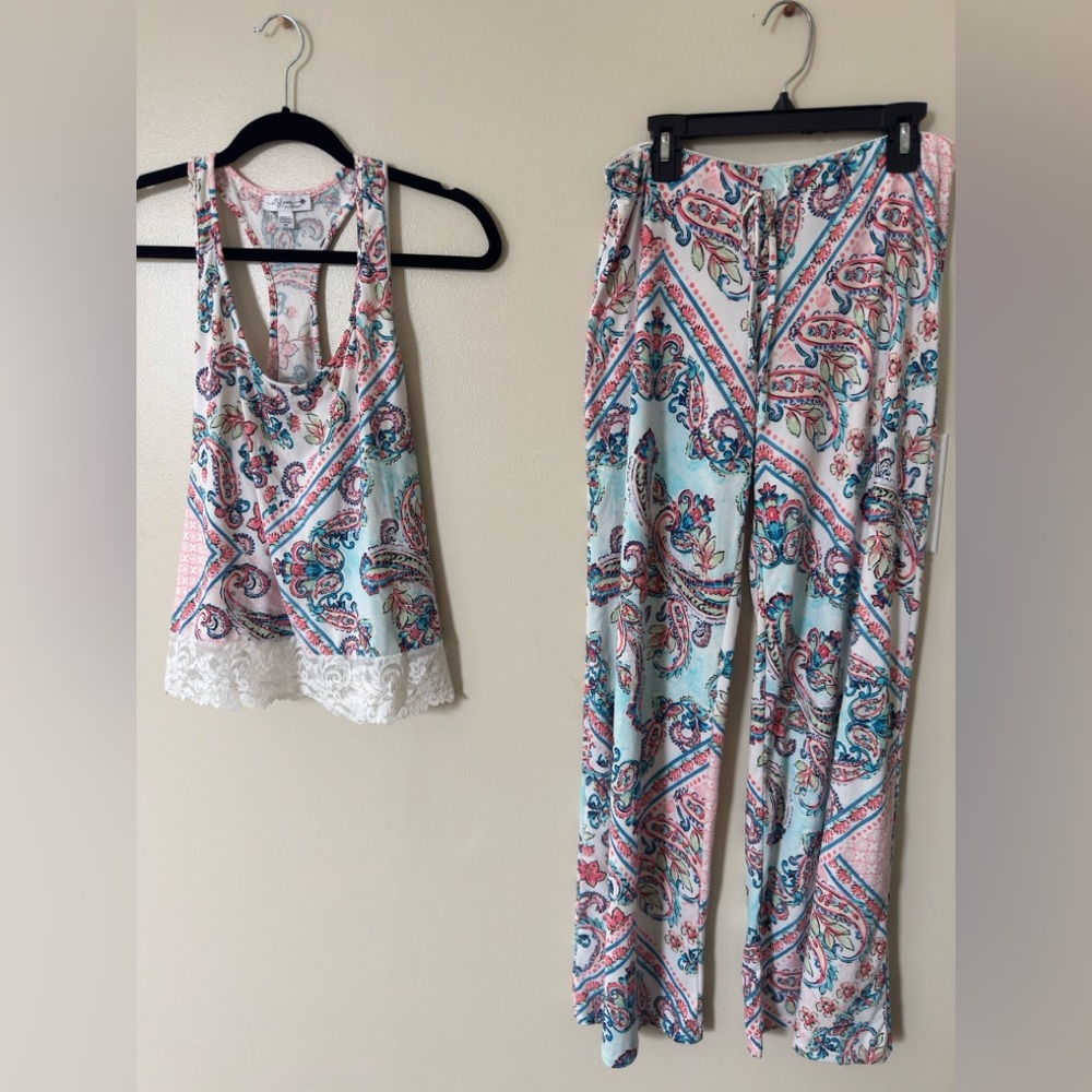 Paisley Print Sleepwear Set with Lace Trim